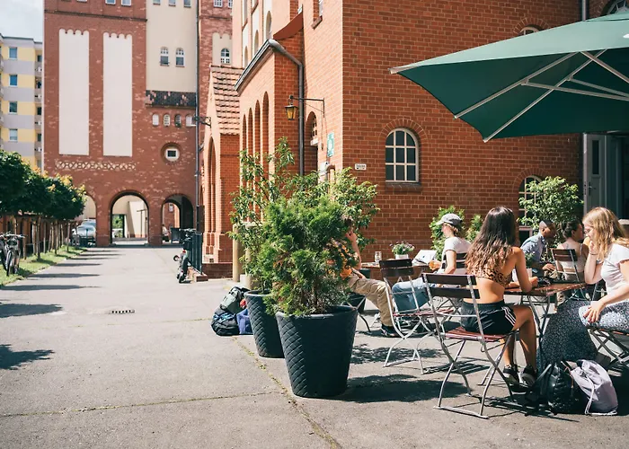 Three Little Pigs Hostel - Your Berlin Castle